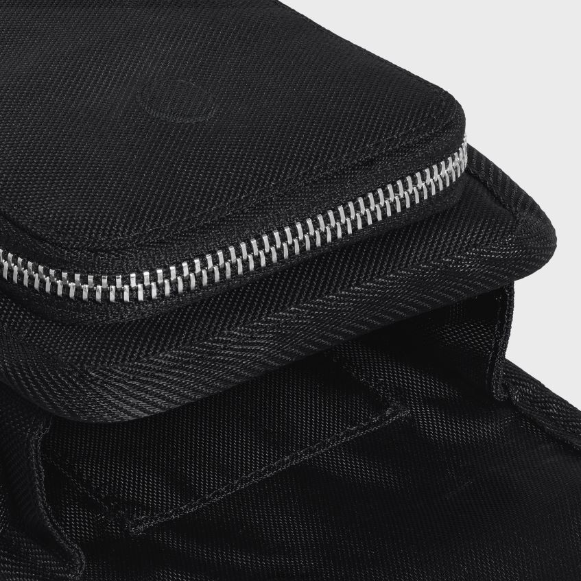 accesorii ro CELINE bărbați husă pentru telefon de trekking din nailon cu imprimeu 8R6R602170